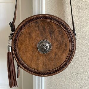 Women’s western canteen crossbody bag.